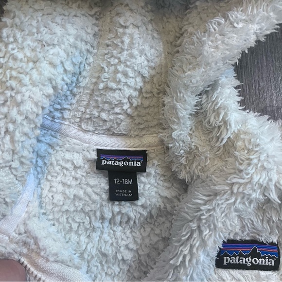 Patagonia Baby Off White Hooded Jacket With Bear Ears 12-18m - Picture 3 of 4